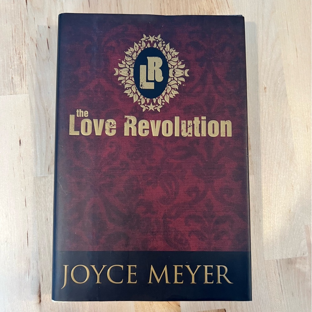 📚BUY 2 GET 1 FREE The Love Revolution by Joyce Meyer
